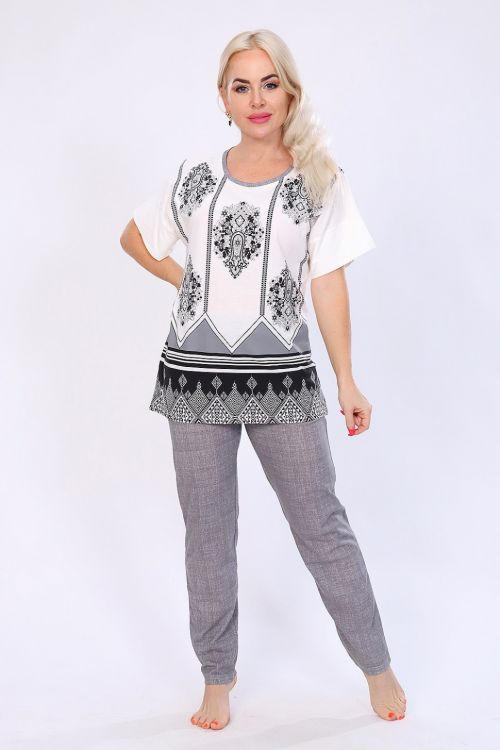 Костюм Лара серый последний размер