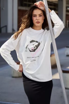 Лонгслив оверсайз с принтом