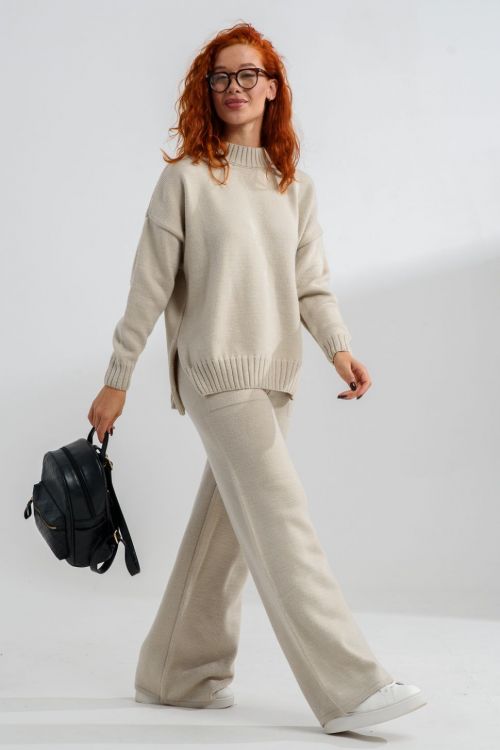 Костюм 84504 бежевый последний размер