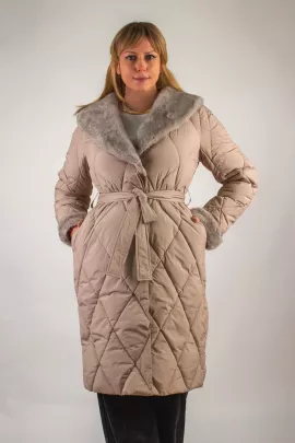 Стеганое пальто с меховой отделкой арт. 23153