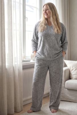 Костюм женский с брюками 782500