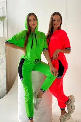 Костюм 8099 зеленый последний размер